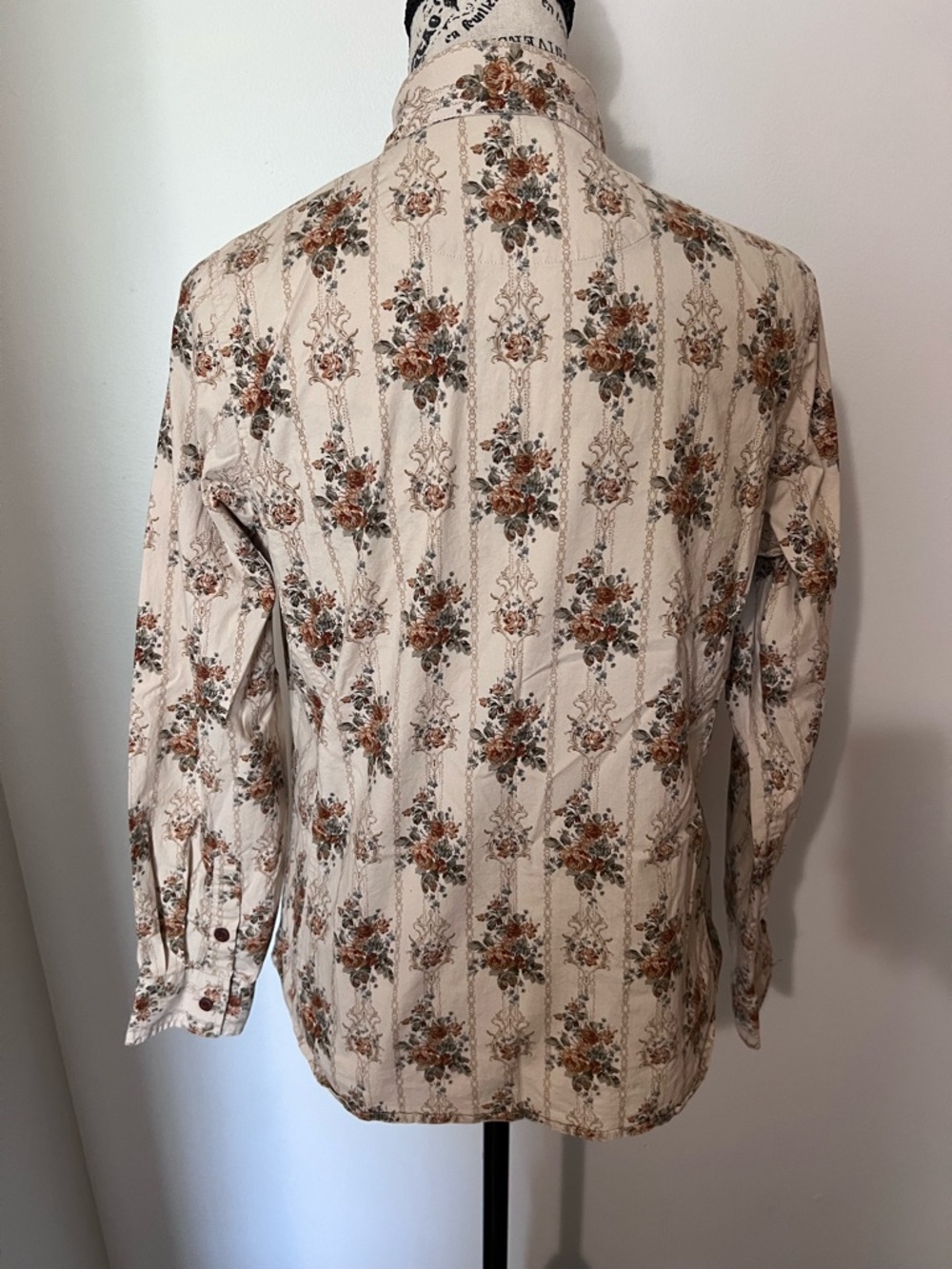 Bit & Bridle Victorian Floral Rose Stripe Button Down Shirt Medium - Picture 4 of 8